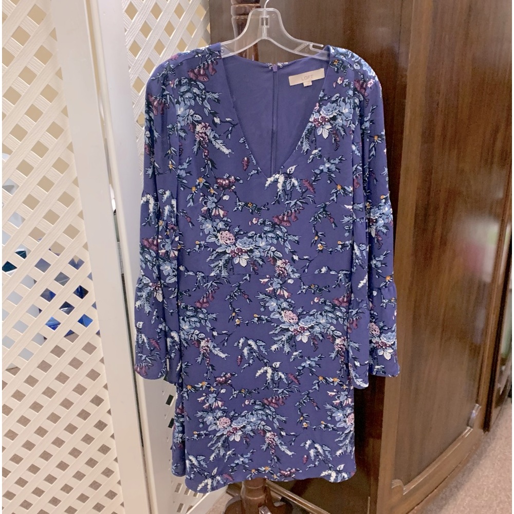 Loft Shift Dress! 👗💐💃🏻